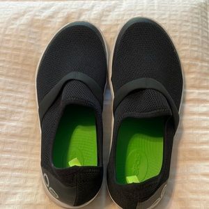 Womens OOFOS OOMG mesh shoes